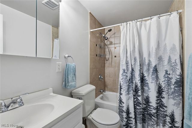 19230 Scottsdale Boulevard, Shaker Heights, OH 44122