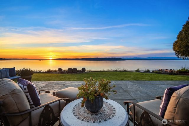 24635 8th Avenue S, Des Moines, WA 98198