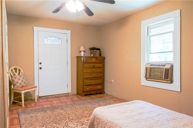 130 S King Street, Seneca, SC 29678