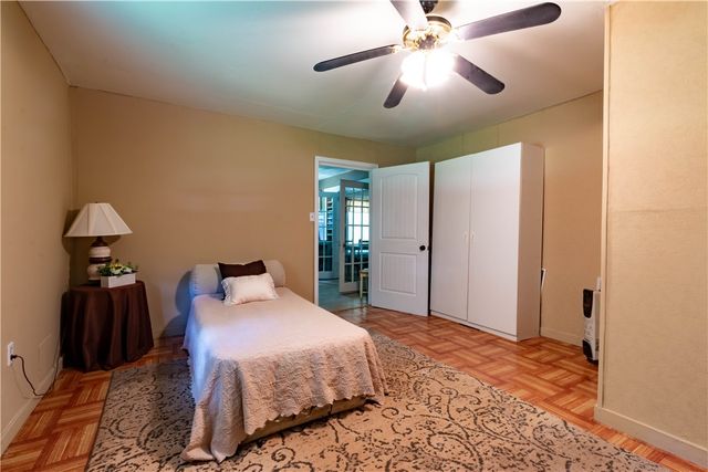 130 S King Street, Seneca, SC 29678