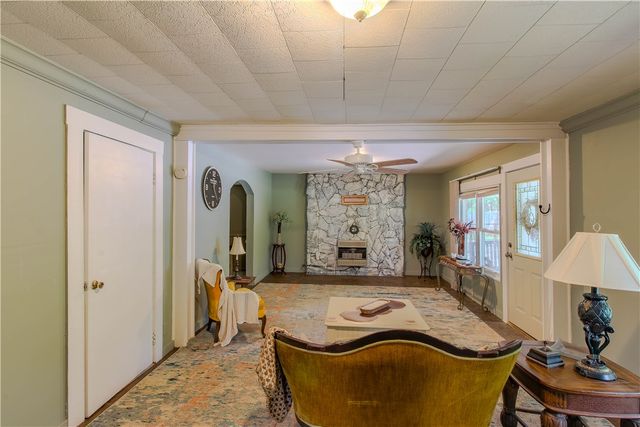 130 S King Street, Seneca, SC 29678