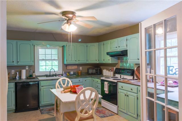 130 S King Street, Seneca, SC 29678