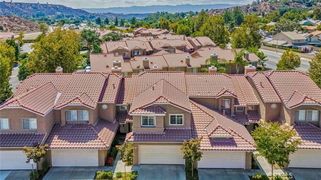 28123 Bobwhite Circle 104, Saugus, CA 91350