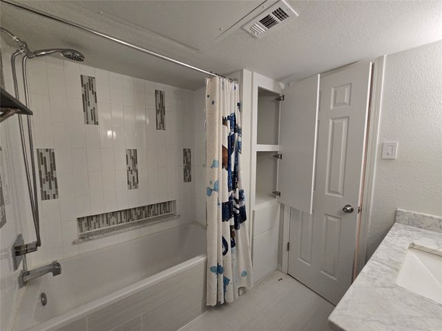 5200 Martel Avenue 13D, Dallas, TX 75206