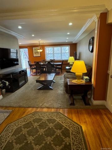 151-20 88th Street 2G, Howard Beach, NY 11414