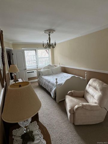 151-20 88th Street 2G, Howard Beach, NY 11414