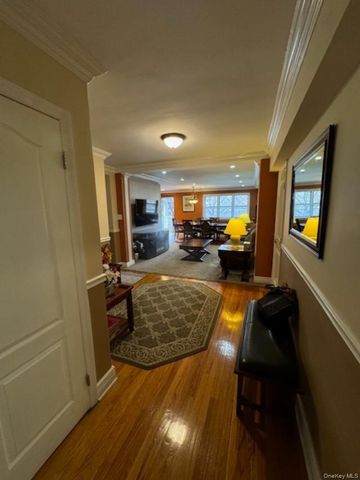 151-20 88th Street 2G, Howard Beach, NY 11414