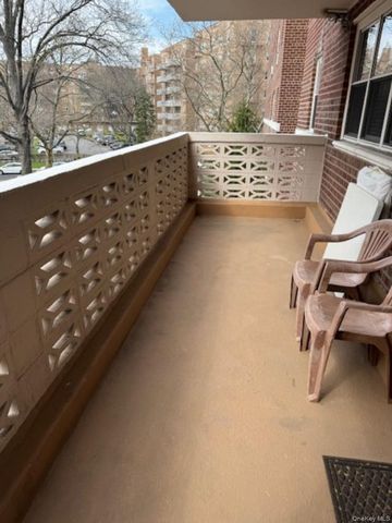 151-20 88th Street 2G, Howard Beach, NY 11414