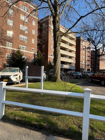 151-20 88th Street 2G, Howard Beach, NY 11414