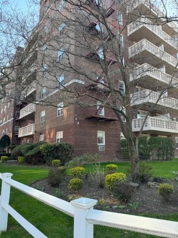 151-20 88th Street 2G, Howard Beach, NY 11414