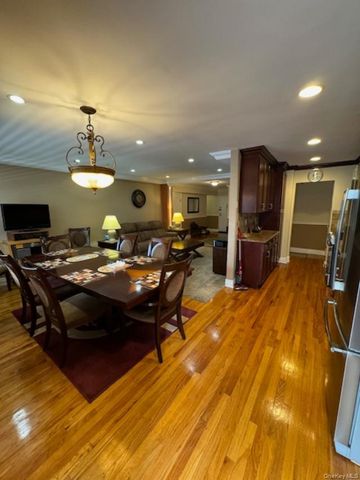 151-20 88th Street 2G, Howard Beach, NY 11414
