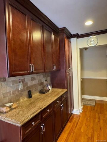151-20 88th Street 2G, Howard Beach, NY 11414