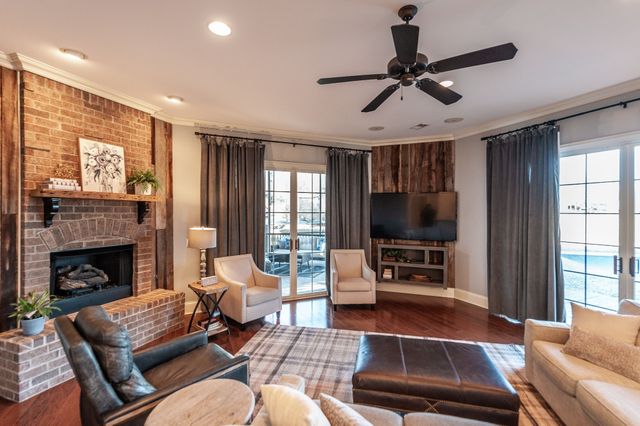 2436 Long Hollow Pike, Hendersonville, TN 37075