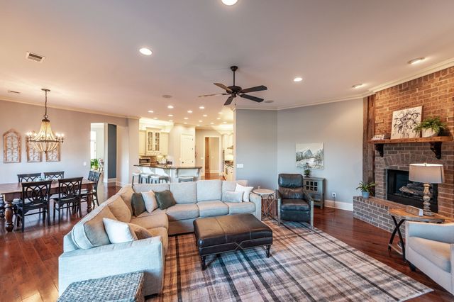2436 Long Hollow Pike, Hendersonville, TN 37075