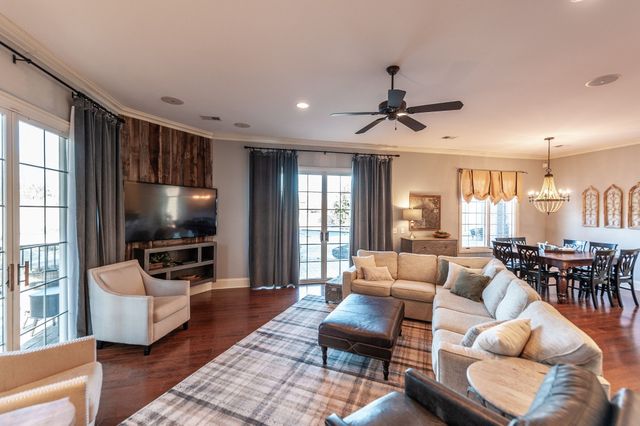 2436 Long Hollow Pike, Hendersonville, TN 37075
