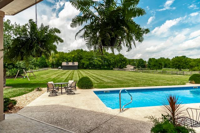 2436 Long Hollow Pike, Hendersonville, TN 37075