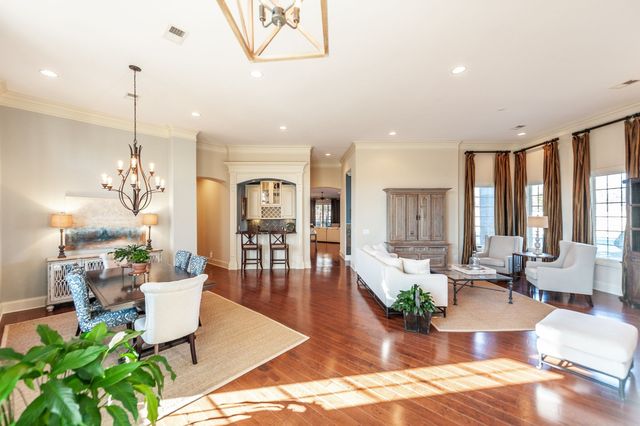 2436 Long Hollow Pike, Hendersonville, TN 37075