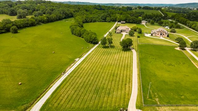 2436 Long Hollow Pike, Hendersonville, TN 37075