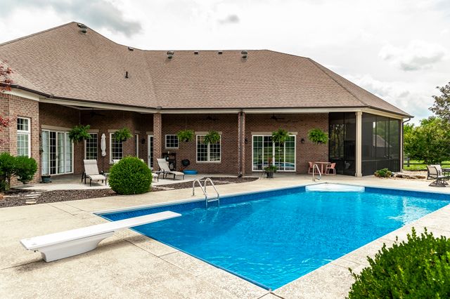 2436 Long Hollow Pike, Hendersonville, TN 37075