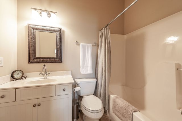 2436 Long Hollow Pike, Hendersonville, TN 37075