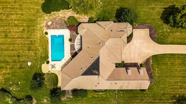 2436 Long Hollow Pike, Hendersonville, TN 37075