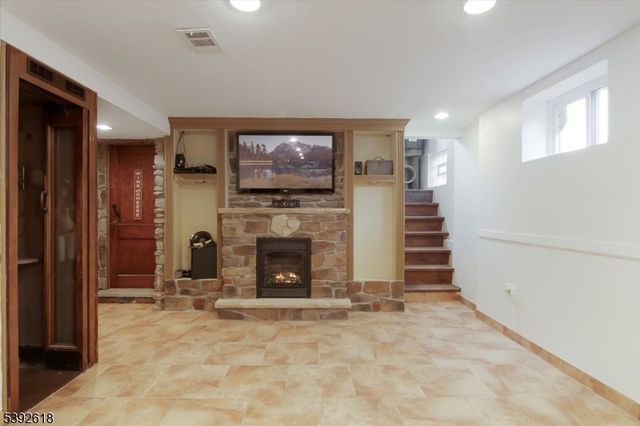 69 Newby Ave, Woodland Park, NJ 07424