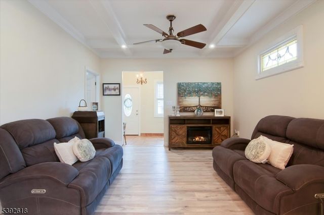 69 Newby Ave, Woodland Park, NJ 07424