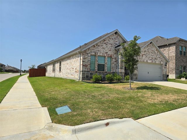 2101 Sun Star Drive, Haslet, TX 76052
