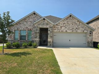 2101 Sun Star Drive, Haslet, TX 76052