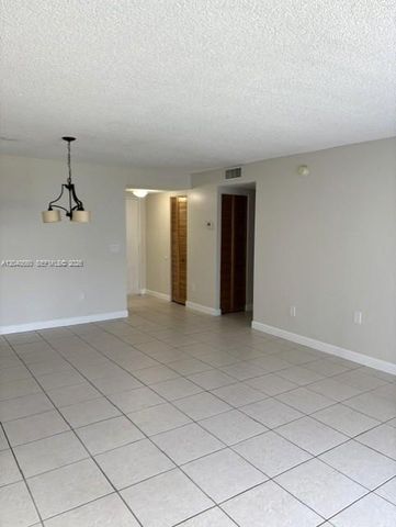 7785 SW 86th St E-113, Miami, FL 33143