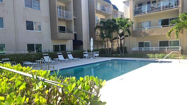 7785 SW 86th St E-113, Miami, FL 33143
