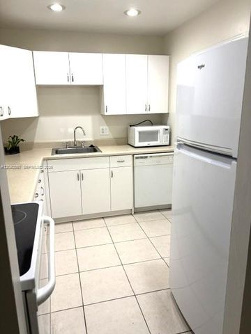 7785 SW 86th St E-113, Miami, FL 33143