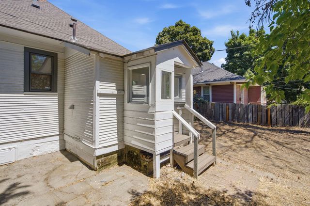 717 W York Ave, Spokane, WA 99205