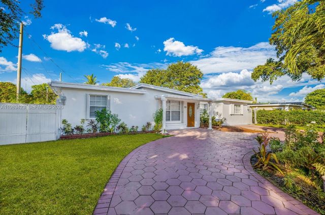 38 Miami Gardens Road, West Park, FL 33023