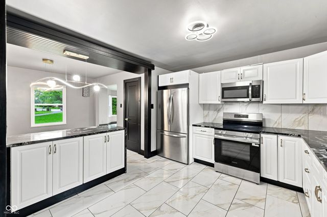 6204 Madison Avenue, Indianapolis, IN 46227