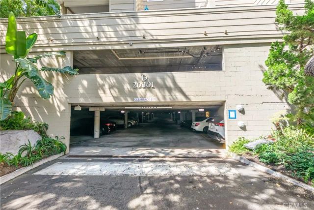 20301 Bluffside Circle 304, Huntington Beach, CA 92646