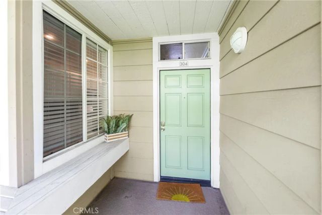 20301 Bluffside Circle 304, Huntington Beach, CA 92646