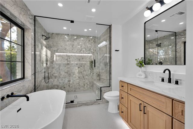 2720 Tioga Pines Circle, Las Vegas, NV 89117