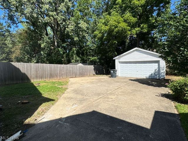 801 Storer Avenue, Akron, OH 44320