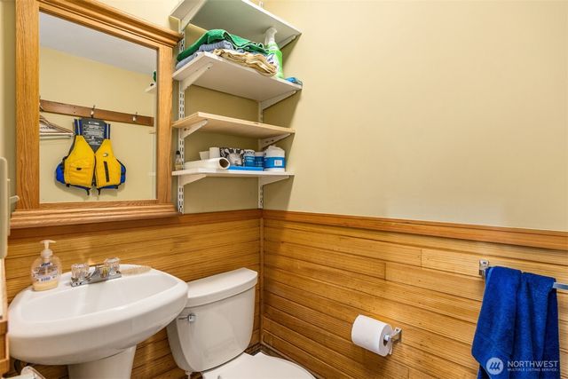 3731 NW Phinney Bay Drive, Bremerton, WA 98312