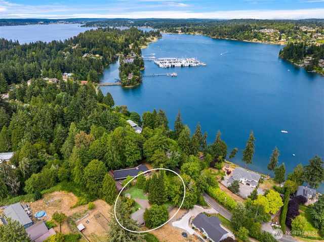 3731 NW Phinney Bay Drive, Bremerton, WA 98312