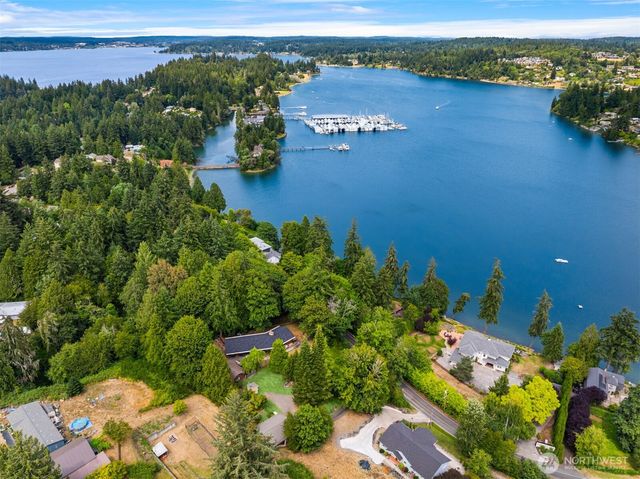 3731 NW Phinney Bay Drive, Bremerton, WA 98312