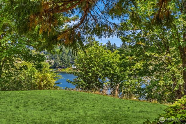 3731 NW Phinney Bay Drive, Bremerton, WA 98312