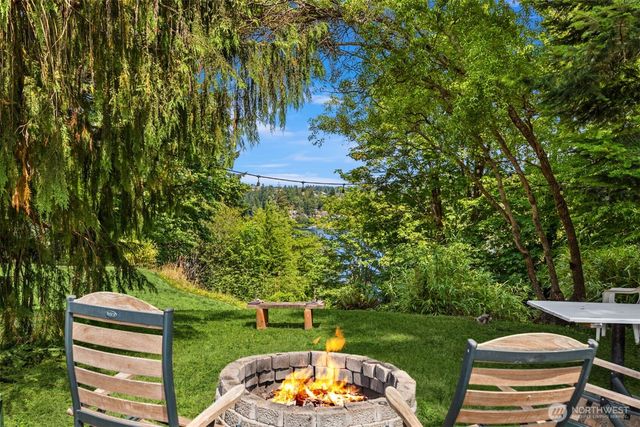 3731 NW Phinney Bay Drive, Bremerton, WA 98312