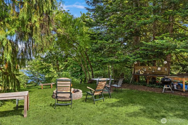 3731 NW Phinney Bay Drive, Bremerton, WA 98312