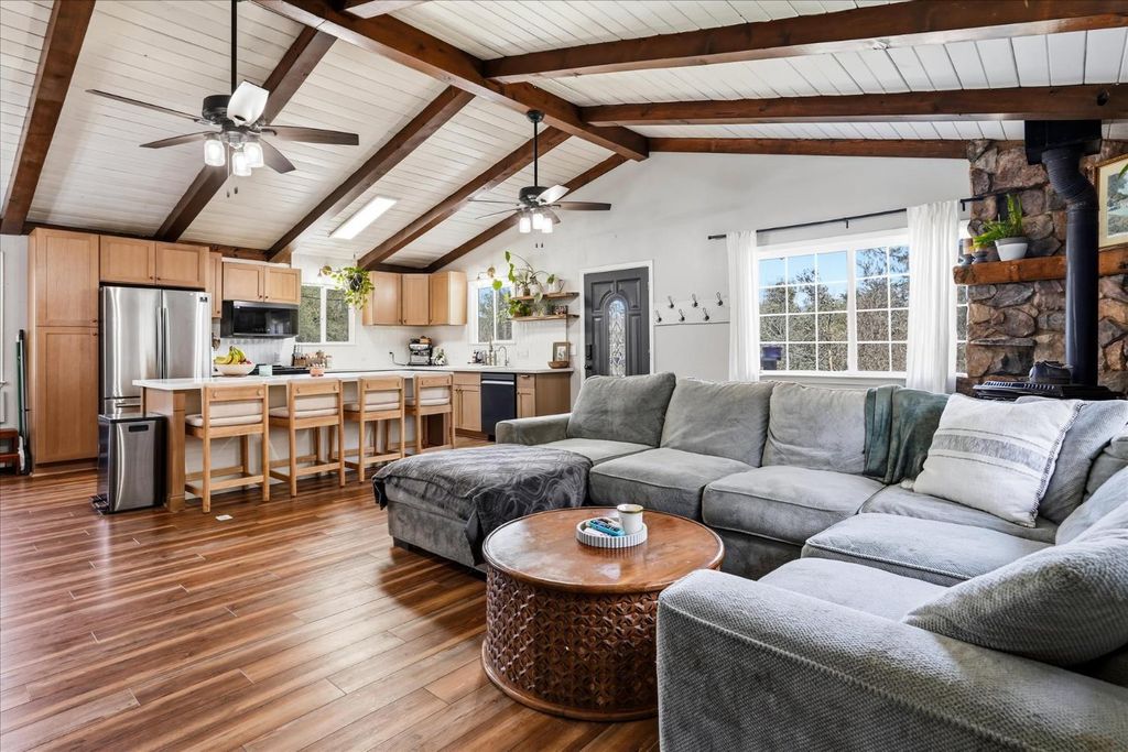 Image 11 of property listing at 47412 Blackfoot Court, Coarsegold, CA 93614