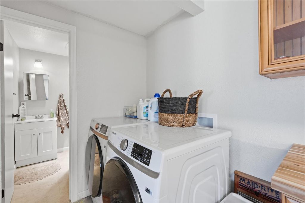 Image 36 of property listing at 47412 Blackfoot Court, Coarsegold, CA 93614