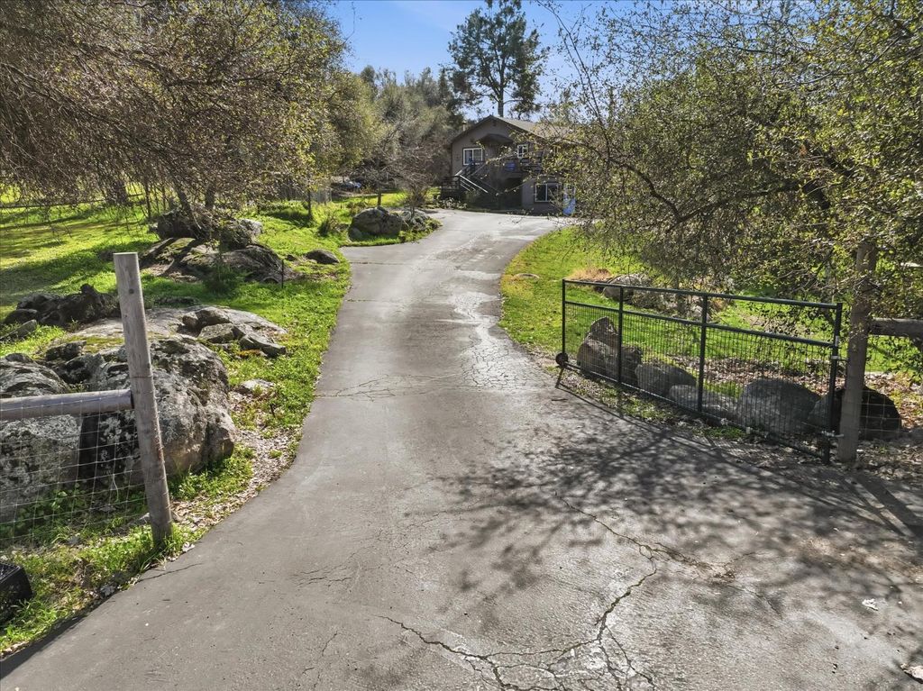 Image 56 of property listing at 47412 Blackfoot Court, Coarsegold, CA 93614