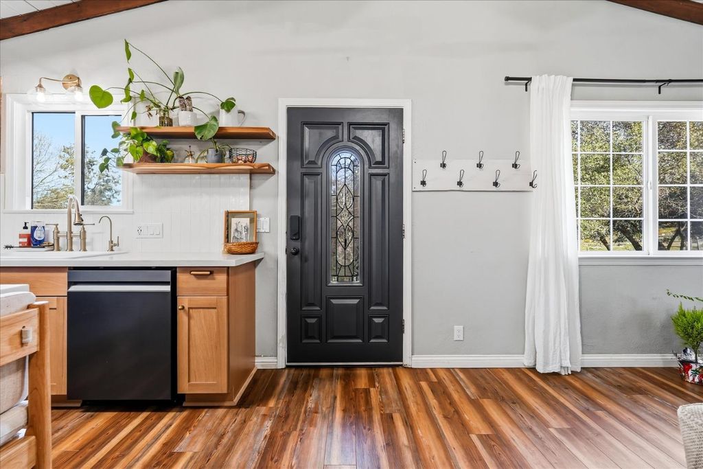 Image 7 of property listing at 47412 Blackfoot Court, Coarsegold, CA 93614