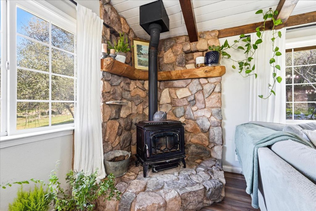 Image 9 of property listing at 47412 Blackfoot Court, Coarsegold, CA 93614